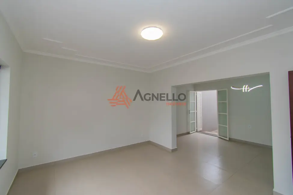 Foto 1 de Casa com 4 quartos à venda, 183m2 em Prolongamento Vila Industrial, Franca - SP