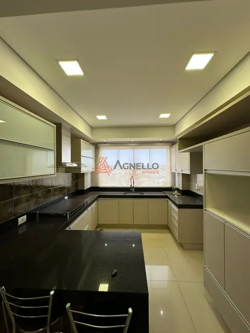 Foto 3 de Cobertura com 3 quartos à venda, 369m2 em Estação, Franca - SP