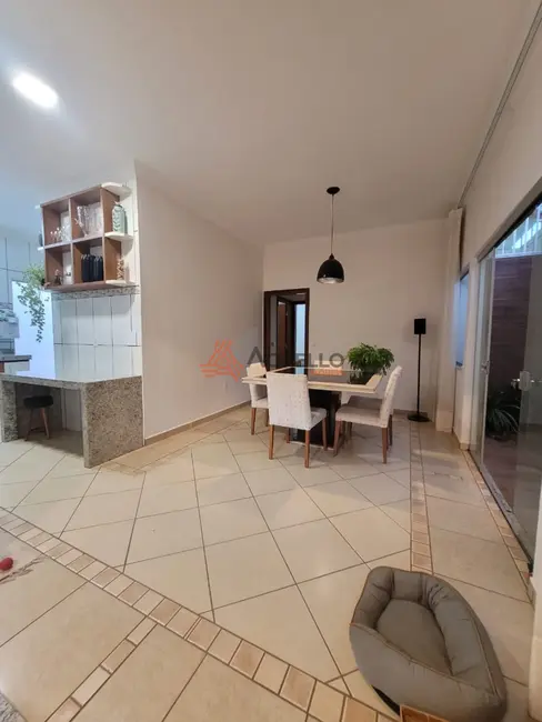 Foto 4 de Casa com 3 quartos à venda, 196m2 em Jardim Boa Esperança, Franca - SP