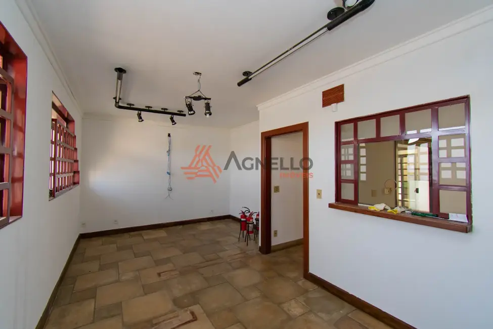 Foto 2 de Loja para alugar, 180m2 em Centro, Franca - SP