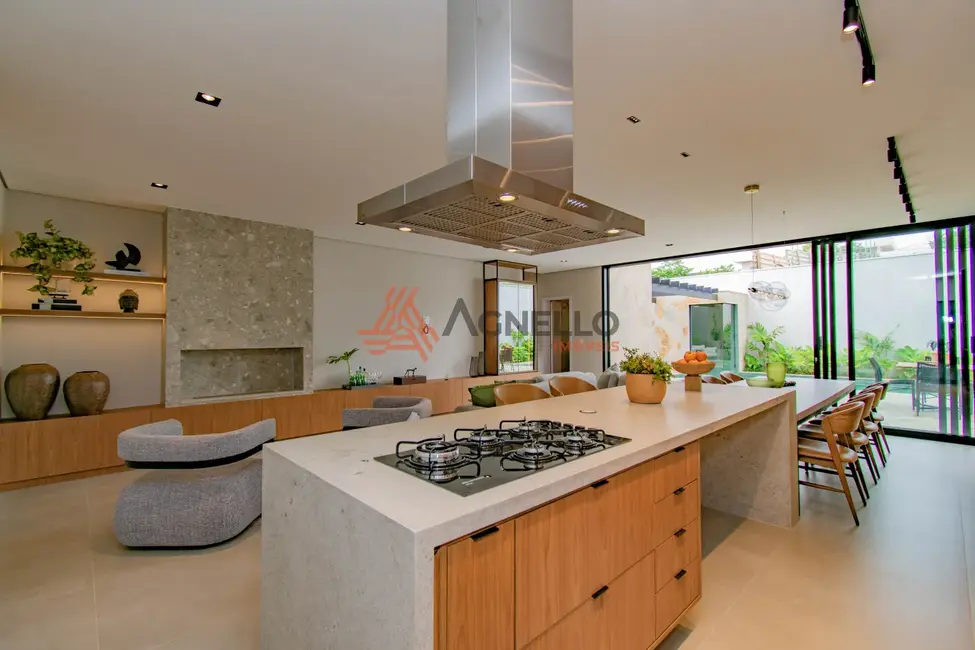 Foto 4 de Casa de Condomínio com 4 quartos à venda, 274m2 em Franca - SP