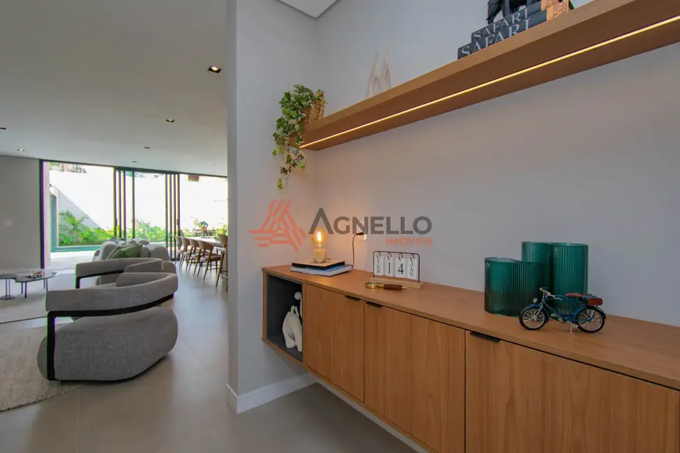 Foto 1 de Casa de Condomínio com 4 quartos à venda, 274m2 em Franca - SP