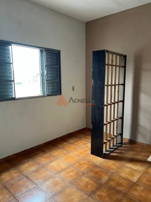 Casa com 3 quartos à venda, 116m2 em Jardim Califórnia, Franca - SP - imagem 7 Foto 7 de Casa com 3 quartos à venda, 116m2 em Jardim Califórnia, Franca - SP