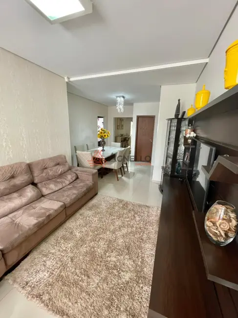 Foto 1 de Apartamento com 3 quartos à venda, 128m2 em Jardim Piratininga, Franca - SP