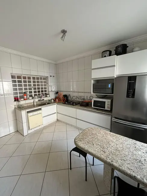 Foto 7 de Casa com 3 quartos à venda, 200m2 em Esplanada Primo Meneghetti, Franca - SP