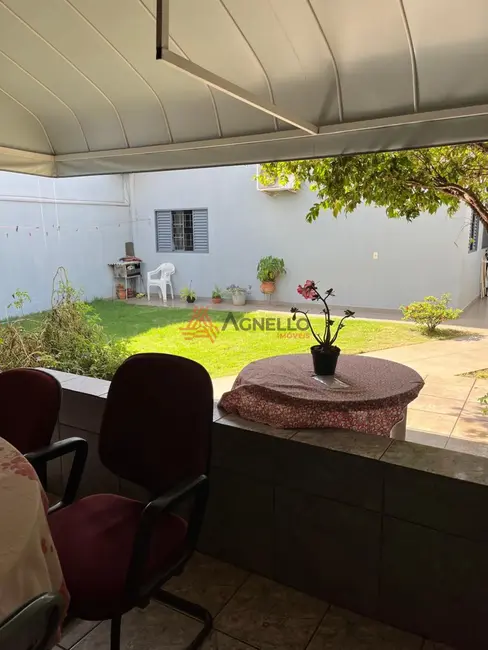 Foto 4 de Casa com 2 quartos à venda, 150m2 em Parque Franville, Franca - SP