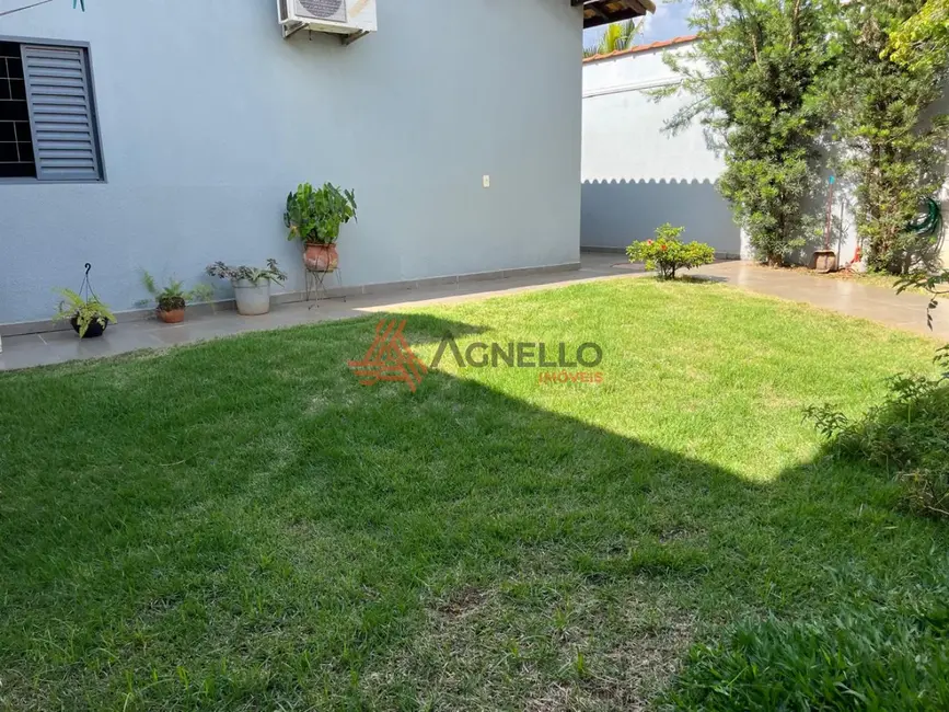 Foto 8 de Casa com 2 quartos à venda, 150m2 em Parque Franville, Franca - SP