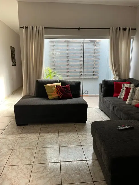 Foto 1 de Casa com 2 quartos à venda, 150m2 em Parque Franville, Franca - SP