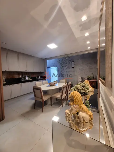 Foto 2 de Apartamento com 3 quartos à venda, 119m2 em Jardim Flórida, Franca - SP