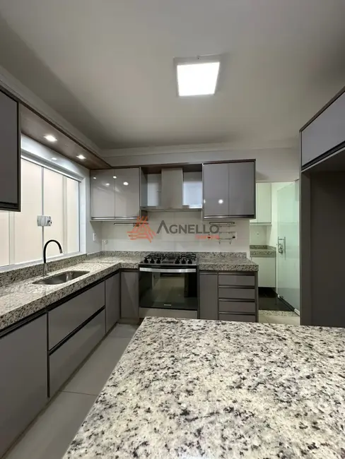 Foto 6 de Casa de Condomínio com 4 quartos à venda, 197m2 em Franca - SP