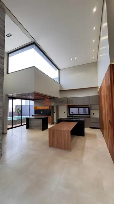 Casa de Condomínio com 3 quartos à venda, 245m2 em Franca - SP - imagem 5 Foto 5 de Casa de Condomínio com 3 quartos à venda, 245m2 em Franca - SP