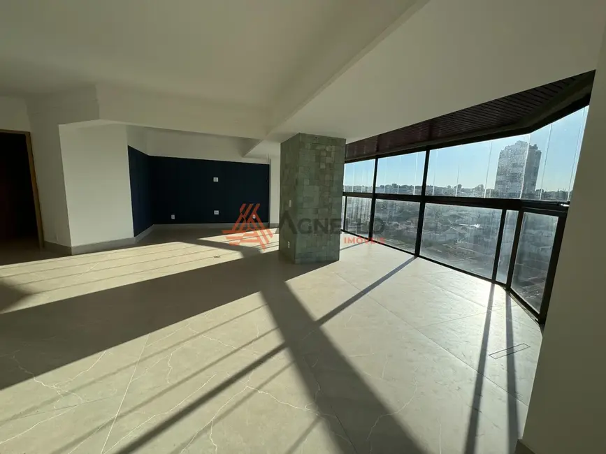 Apartamento com 3 quartos à venda, 224m2 em Residencial Baldassari, Franca - SP - imagem 3 Foto 3 de Apartamento com 3 quartos à venda, 224m2 em Residencial Baldassari, Franca - SP