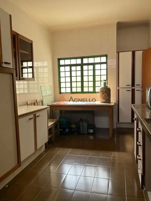 Casa com 3 quartos à venda, 152m2 em Vila Nicácio, Franca - SP - imagem 8 Foto 8 de Casa com 3 quartos à venda, 152m2 em Vila Nicácio, Franca - SP