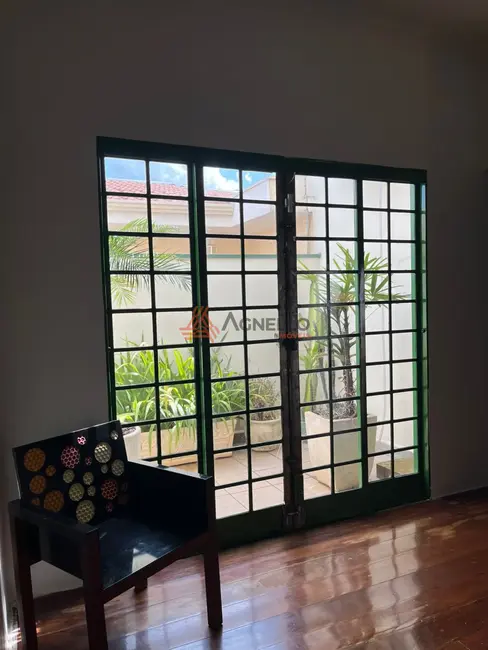 Casa com 3 quartos à venda, 152m2 em Vila Nicácio, Franca - SP - imagem 5 Foto 5 de Casa com 3 quartos à venda, 152m2 em Vila Nicácio, Franca - SP