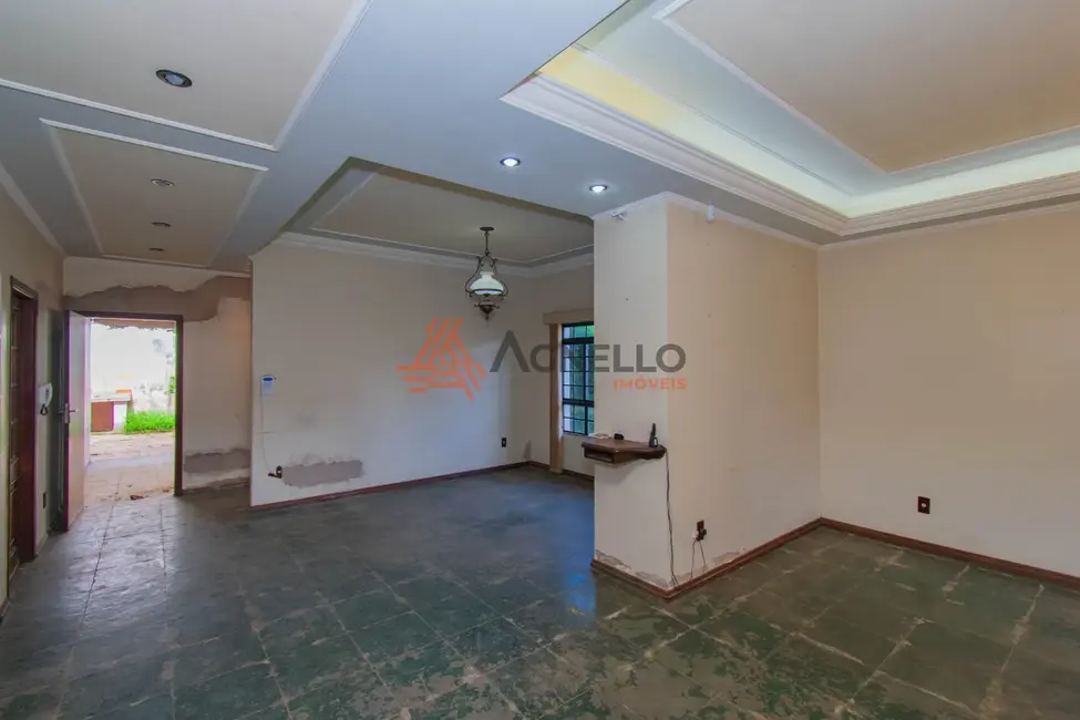 Foto 1 de Casa com 4 quartos à venda, 345m2 em Santo Agostinho, Franca - SP