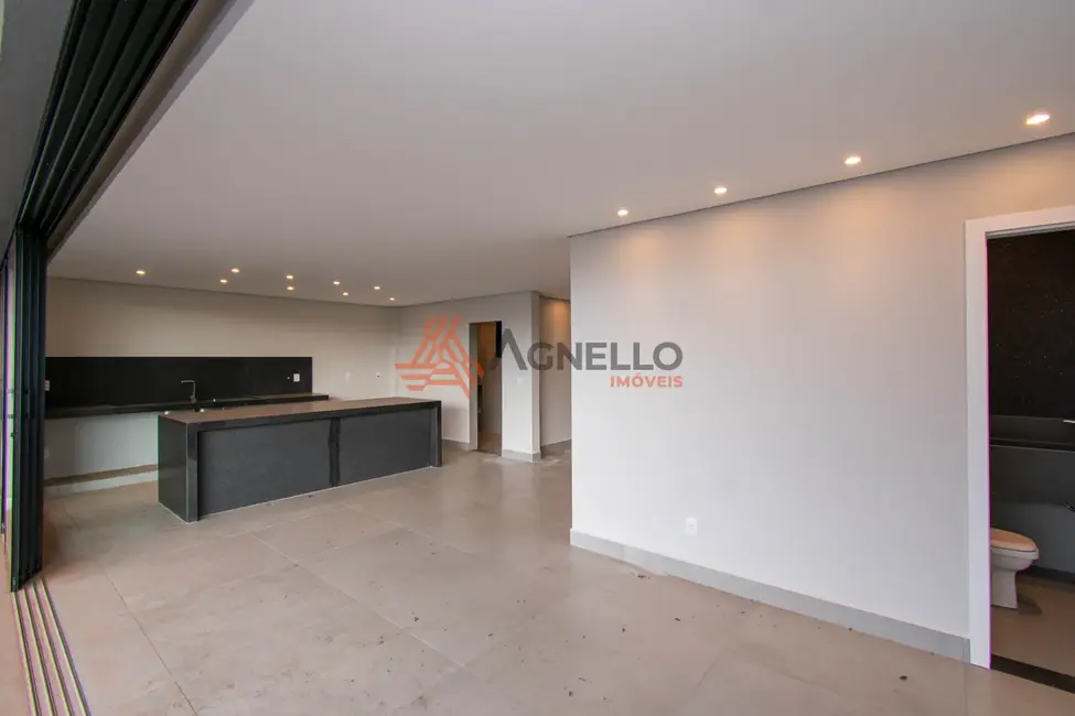 Apartamento com 3 quartos à venda, 150m2 em Centro, Franca - SP - imagem 1 Foto 1 de Apartamento com 3 quartos à venda, 150m2 em Centro, Franca - SP