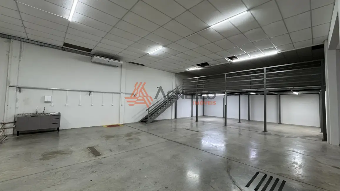 Foto 6 de Armazém / Galpão para alugar, 910m2 em Vila Aparecida, Franca - SP