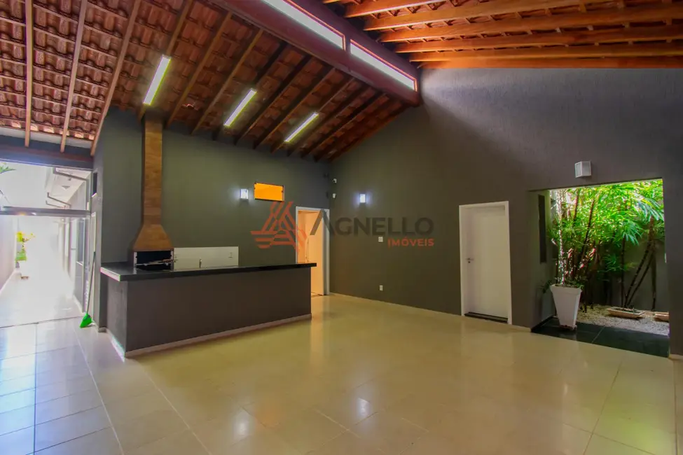 Foto 1 de Casa com 3 quartos à venda, 268m2 em Jardim Piratininga, Franca - SP