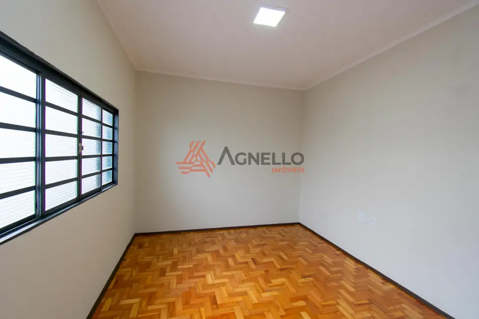 Foto 5 de Casa com 2 quartos para alugar, 143m2 em Jardim Portinari, Franca - SP