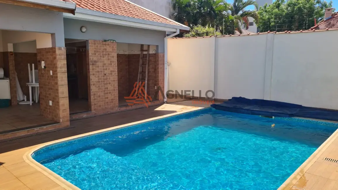 Foto 2 de Casa com 3 quartos à venda, 242m2 em Jardim Santana, Franca - SP