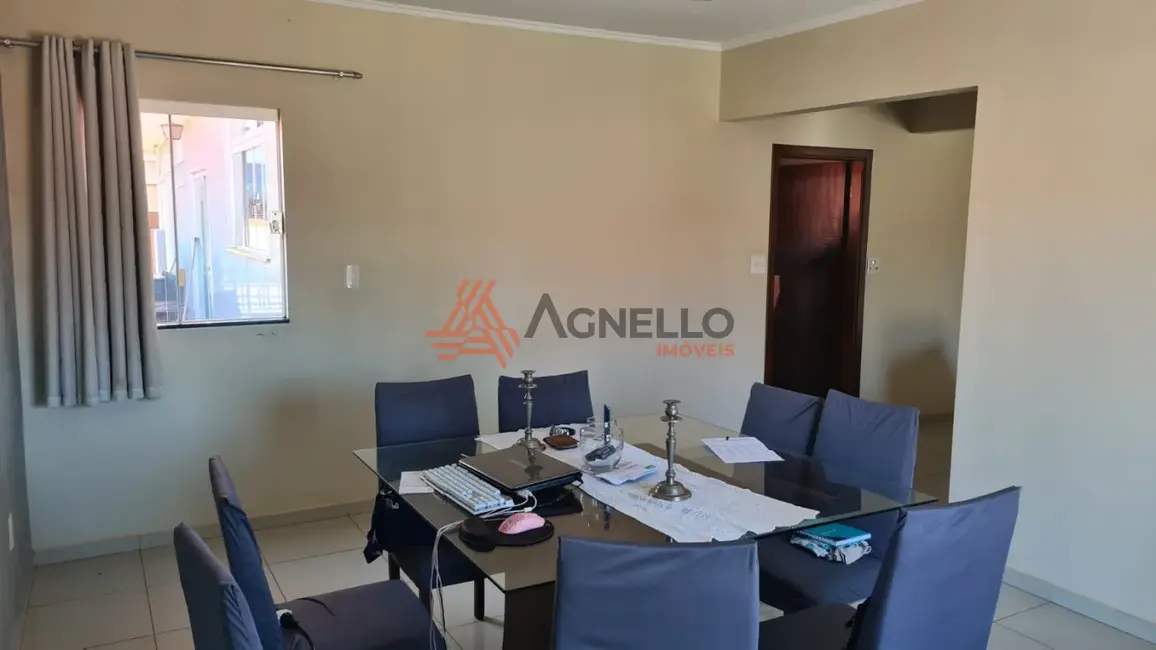 Foto 5 de Casa com 3 quartos à venda, 242m2 em Jardim Santana, Franca - SP