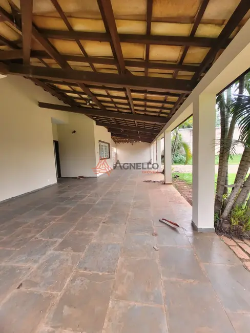 Foto 3 de Fazenda / Haras com 4 quartos à venda, 466m2 em Vale da Lua Azul, Franca - SP