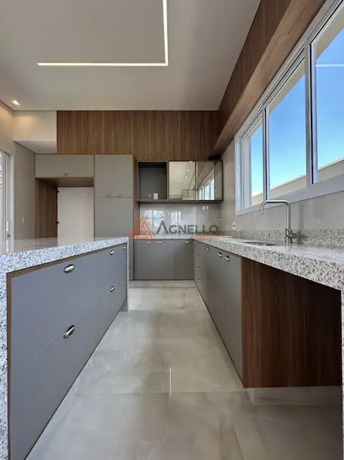 Foto 2 de Casa de Condomínio com 4 quartos à venda, 209m2 em Veredas de Franca, Franca - SP