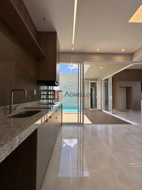 Foto 9 de Casa de Condomínio com 4 quartos à venda, 209m2 em Veredas de Franca, Franca - SP