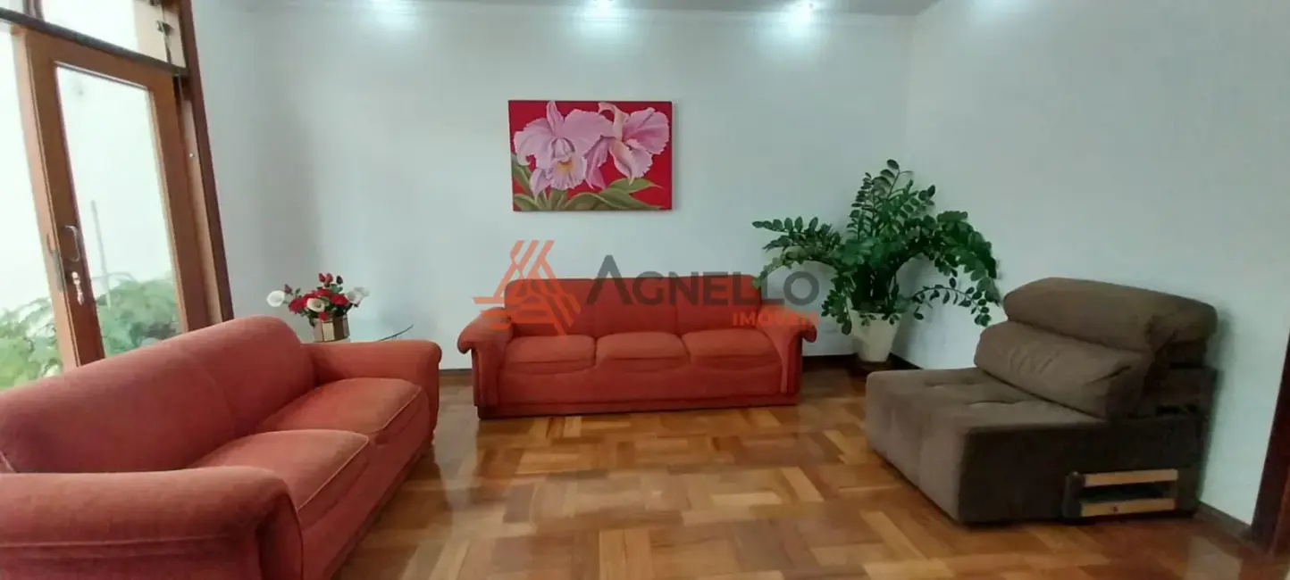 Foto 1 de Casa com 4 quartos à venda, 226m2 em Prolongamento Vila Duque de Caxias, Franca - SP