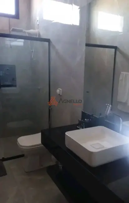 Casa de Condomínio com 3 quartos à venda, 223m2 em Rifaina - SP - imagem 8 Foto 8 de Casa de Condomínio com 3 quartos à venda, 223m2 em Rifaina - SP