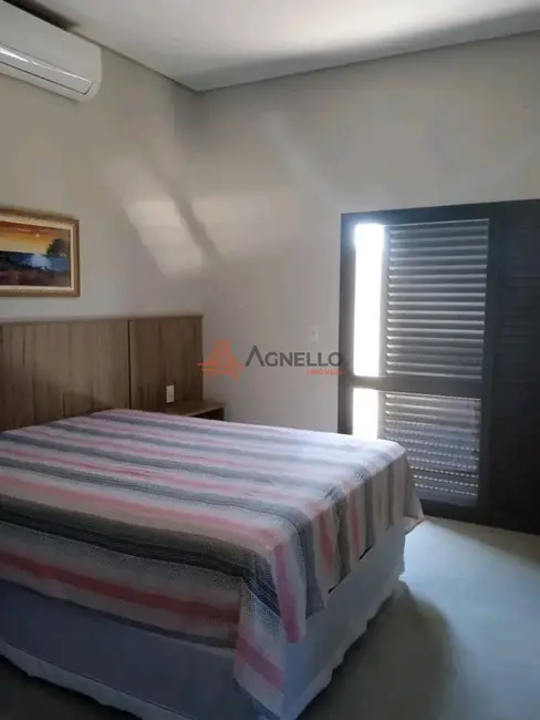 Casa de Condomínio com 3 quartos à venda, 223m2 em Rifaina - SP - imagem 7 Foto 7 de Casa de Condomínio com 3 quartos à venda, 223m2 em Rifaina - SP