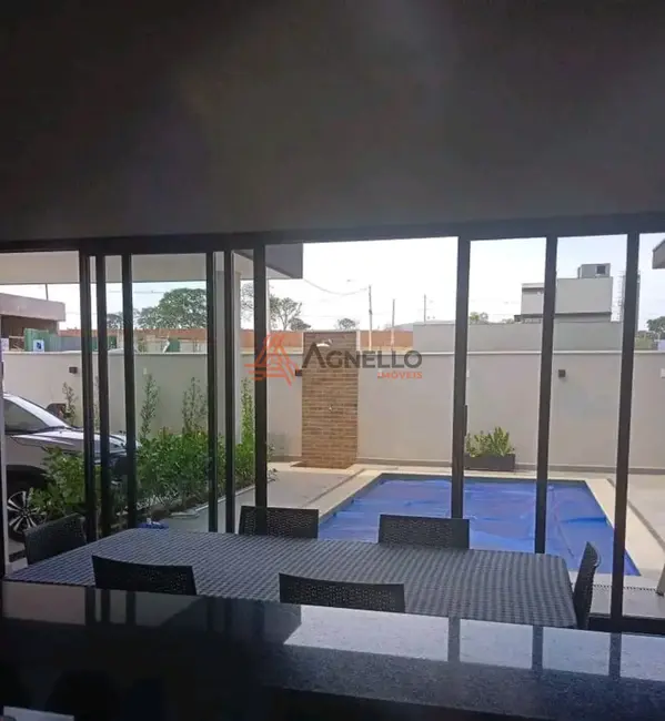 Foto 1 de Casa de Condomínio com 3 quartos à venda, 223m2 em Rifaina - SP