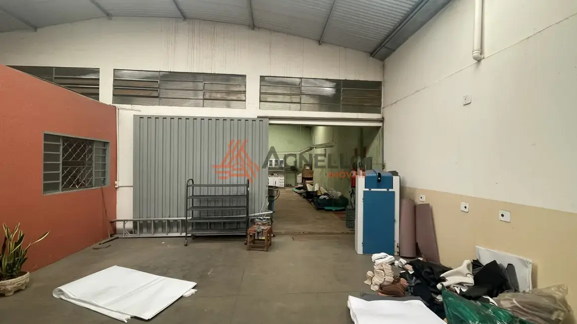Foto 4 de Armazém / Galpão à venda, 260m2 em Jardim Anita, Franca - SP