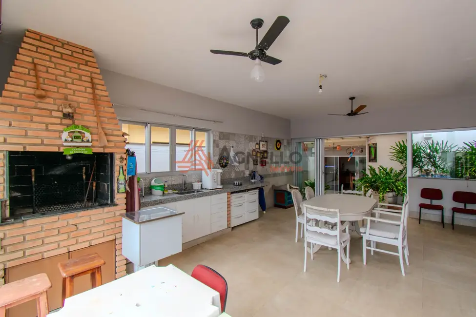 Foto 4 de Casa com 5 quartos à venda, 393m2 em Cidade Nova, Franca - SP