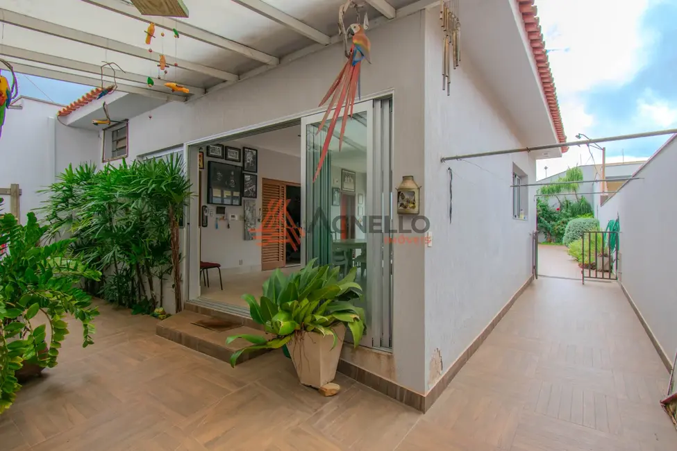 Foto 9 de Casa com 5 quartos à venda, 393m2 em Cidade Nova, Franca - SP