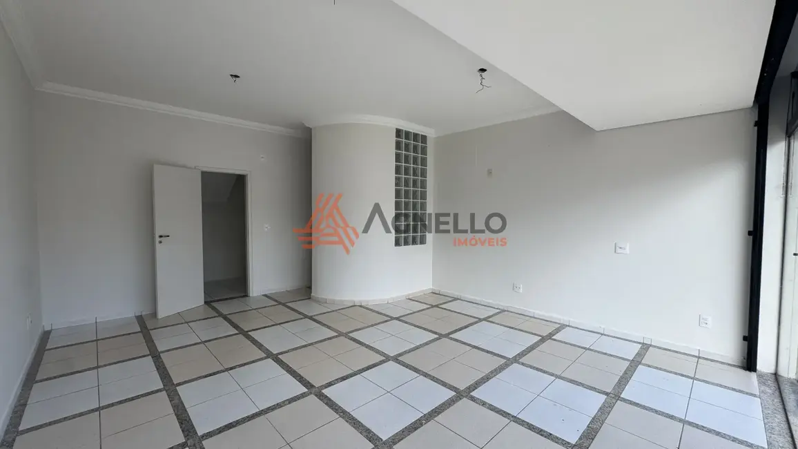 Foto 2 de Loja para alugar, 64m2 em São José, Franca - SP