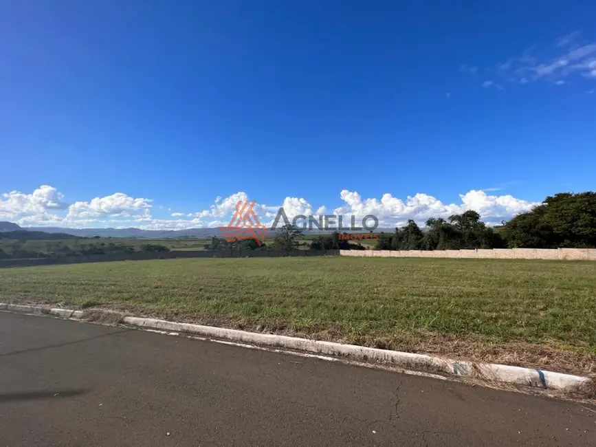 Foto 2 de Terreno / Lote à venda, 1189m2 em Sao Joao Batista Do Gloria - MG