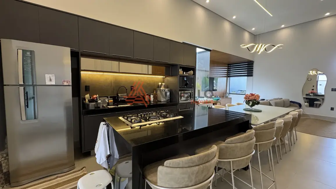 Foto 8 de Casa de Condomínio com 3 quartos à venda, 198m2 em Veredas de Franca, Franca - SP