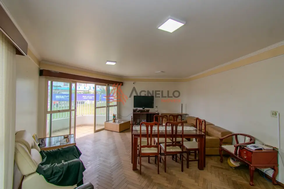 Foto 1 de Apartamento com 3 quartos à venda, 262m2 em São José, Franca - SP