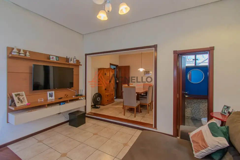 Foto 2 de Casa com 3 quartos à venda, 179m2 em Jardim Redentor, Franca - SP