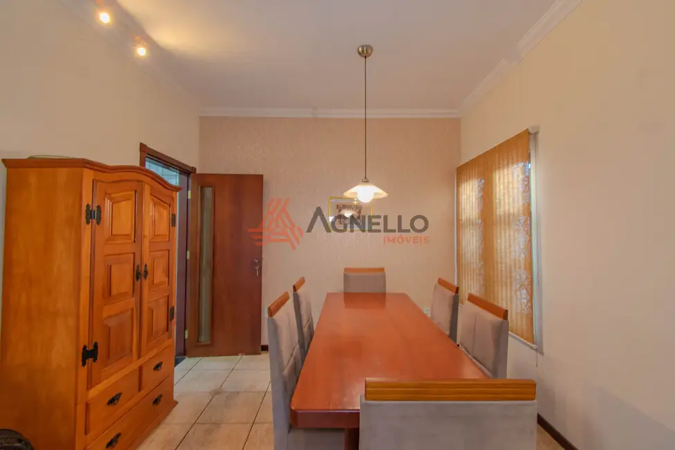 Foto 4 de Casa com 3 quartos à venda, 179m2 em Jardim Redentor, Franca - SP