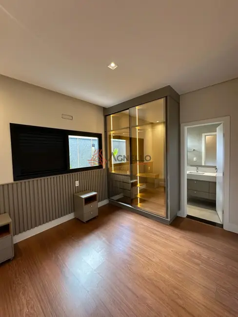 Foto 9 de Casa de Condomínio com 4 quartos à venda, 227m2 em Franca - SP