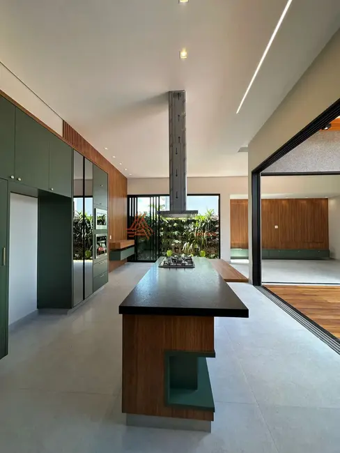 Foto 6 de Casa de Condomínio com 4 quartos à venda, 227m2 em Franca - SP