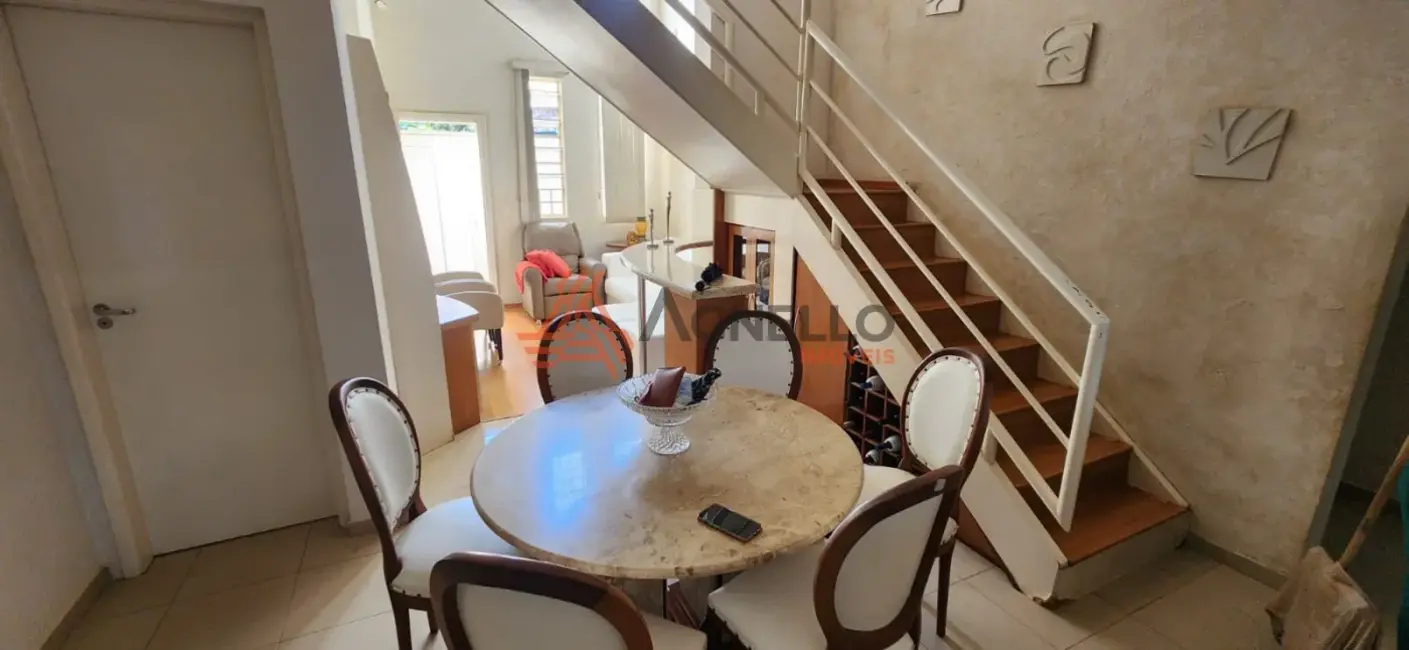 Foto 2 de Casa com 3 quartos à venda, 223m2 em Estação, Franca - SP