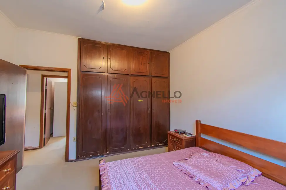 Casa com 2 quartos à venda, 217m2 em Jardim Veneza, Franca - SP - imagem 8 Foto 8 de Casa com 2 quartos à venda, 217m2 em Jardim Veneza, Franca - SP