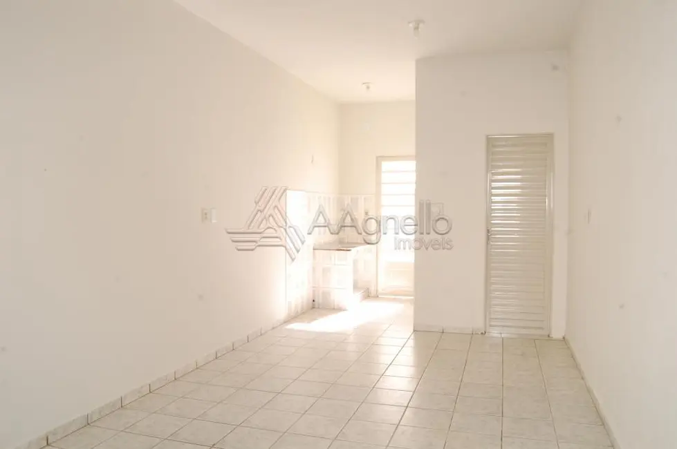 Foto 4 de Kitnet com 1 quarto para alugar, 28m2 em Chácara Santo Antônio, Franca - SP
