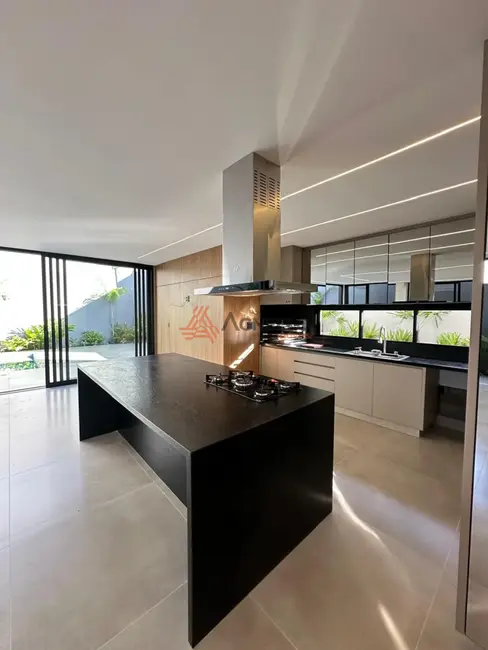 Casa de Condomínio com 3 quartos à venda, 238m2 em Villa Piemonte I, Franca - SP - imagem 5 Foto 5 de Casa de Condomínio com 3 quartos à venda, 238m2 em Villa Piemonte I, Franca - SP