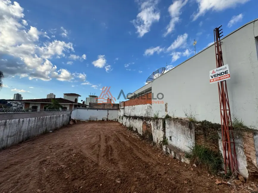 Foto 1 de Terreno / Lote à venda, 250m2 em São José, Franca - SP