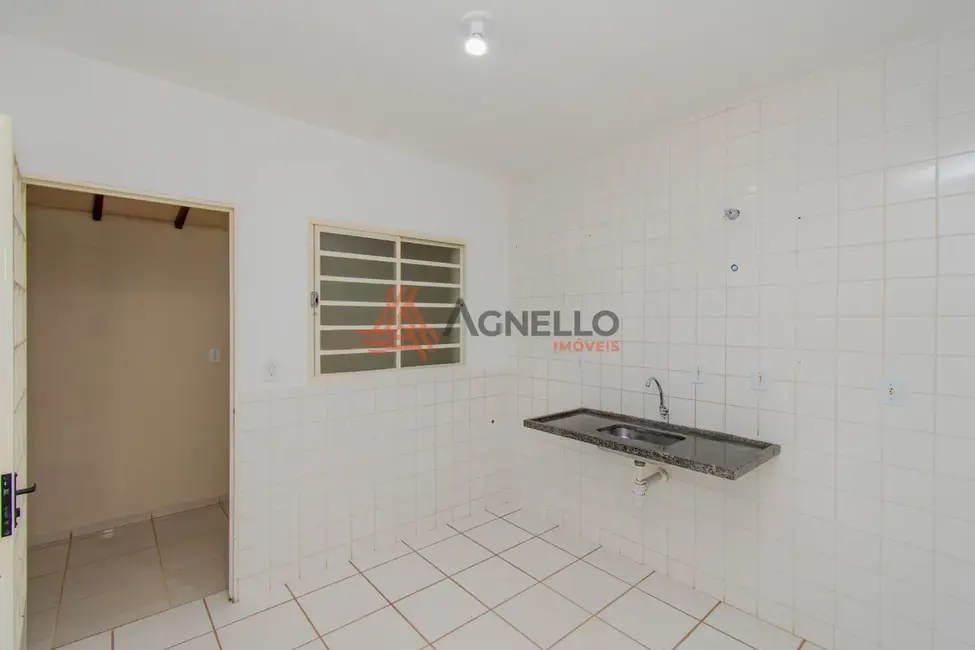 Foto 2 de Casa com 3 quartos à venda, 65m2 em Residencial Peres Elias, Franca - SP