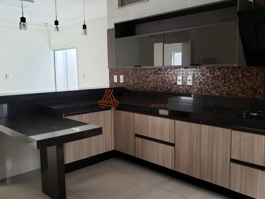 Foto 4 de Casa com 4 quartos à venda, 216m2 em Jardim Piratininga, Franca - SP